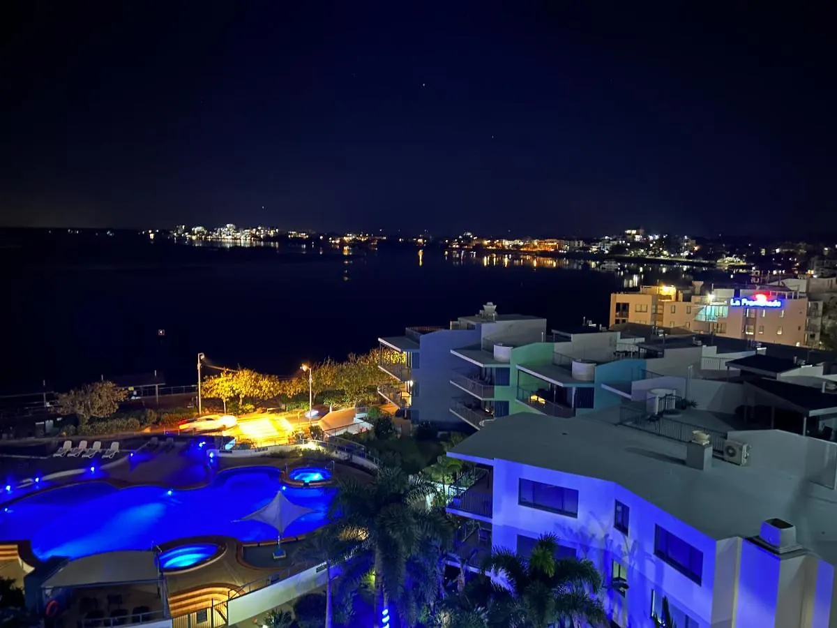 Exclusive Apartment With Ocean Views 칼론드라